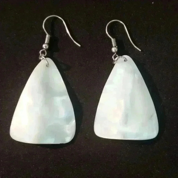 Shell Earrings - Picture 1 of 10